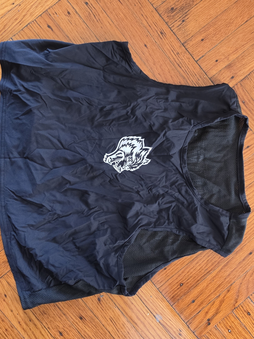 Darc Sport Black Mesh Athletic Crop Top with White Wolf Graphic